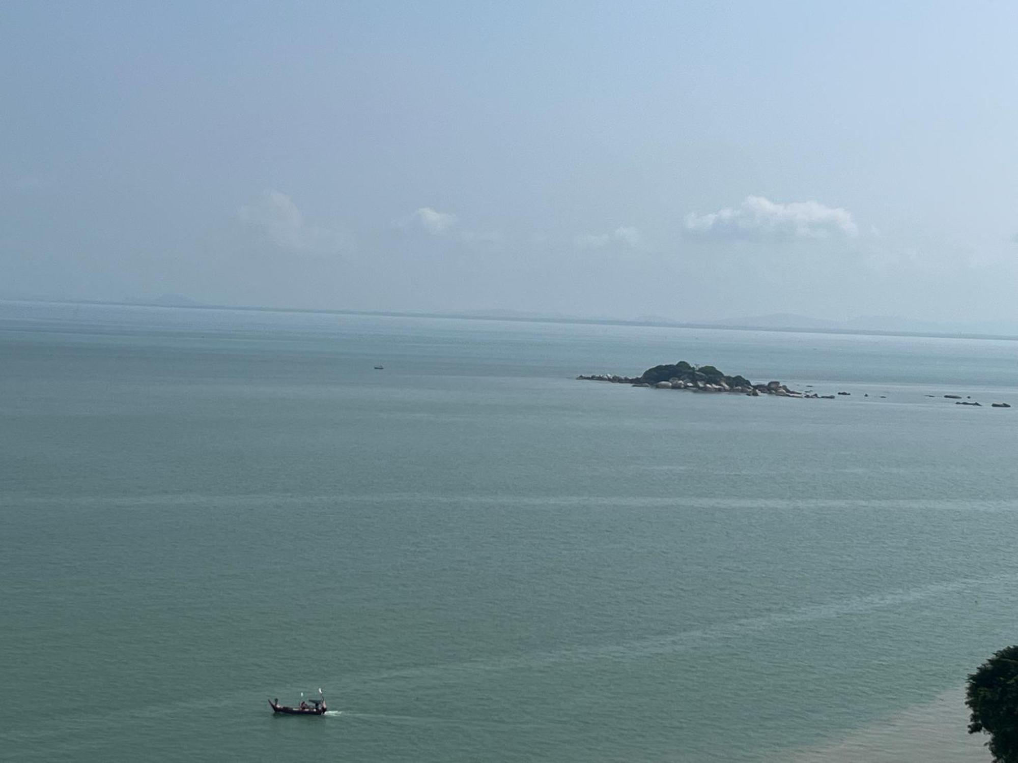 Paradise By The Sea In Penang By Veron At Rainbow Paradise Otel Tanjung Bungah  Dış mekan fotoğraf