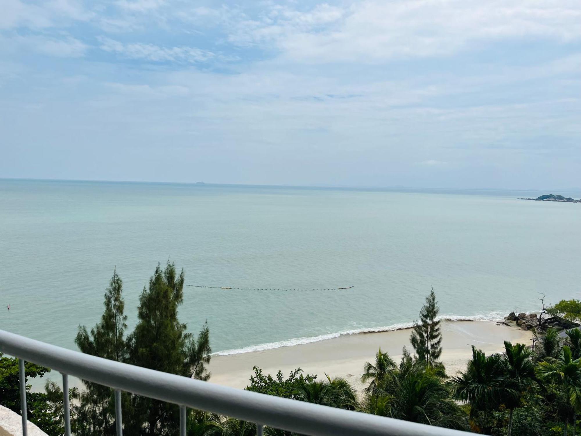 Paradise By The Sea In Penang By Veron At Rainbow Paradise Otel Tanjung Bungah  Dış mekan fotoğraf