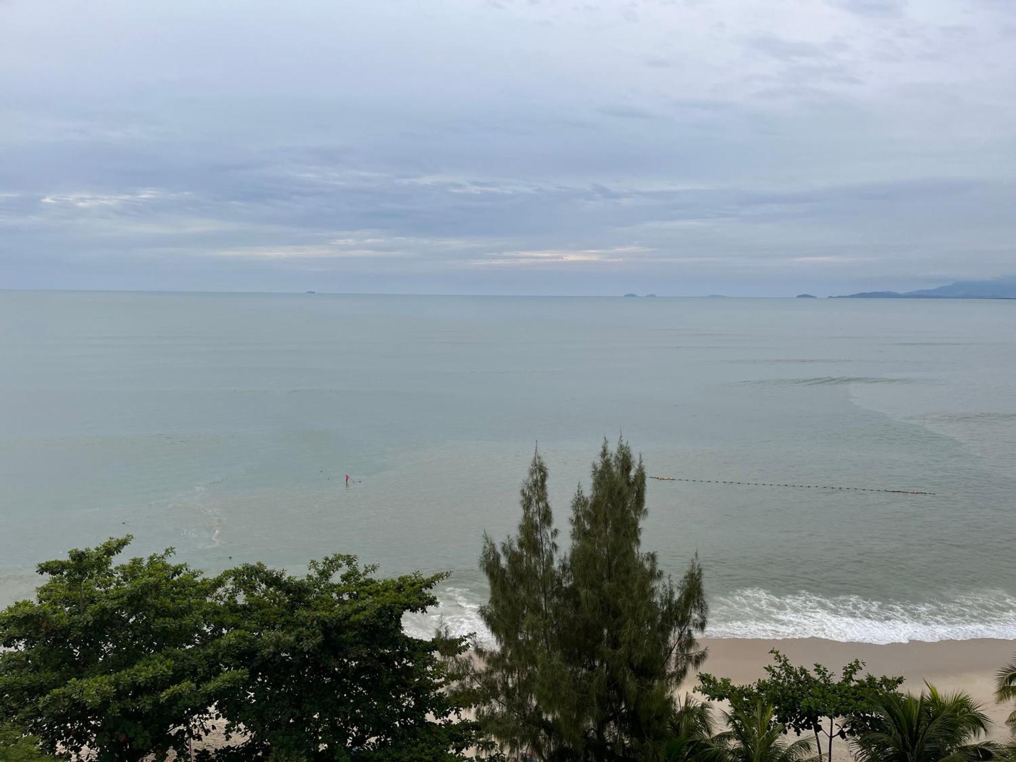 Paradise By The Sea In Penang By Veron At Rainbow Paradise Tanjung Bungah  Dış mekan fotoğraf