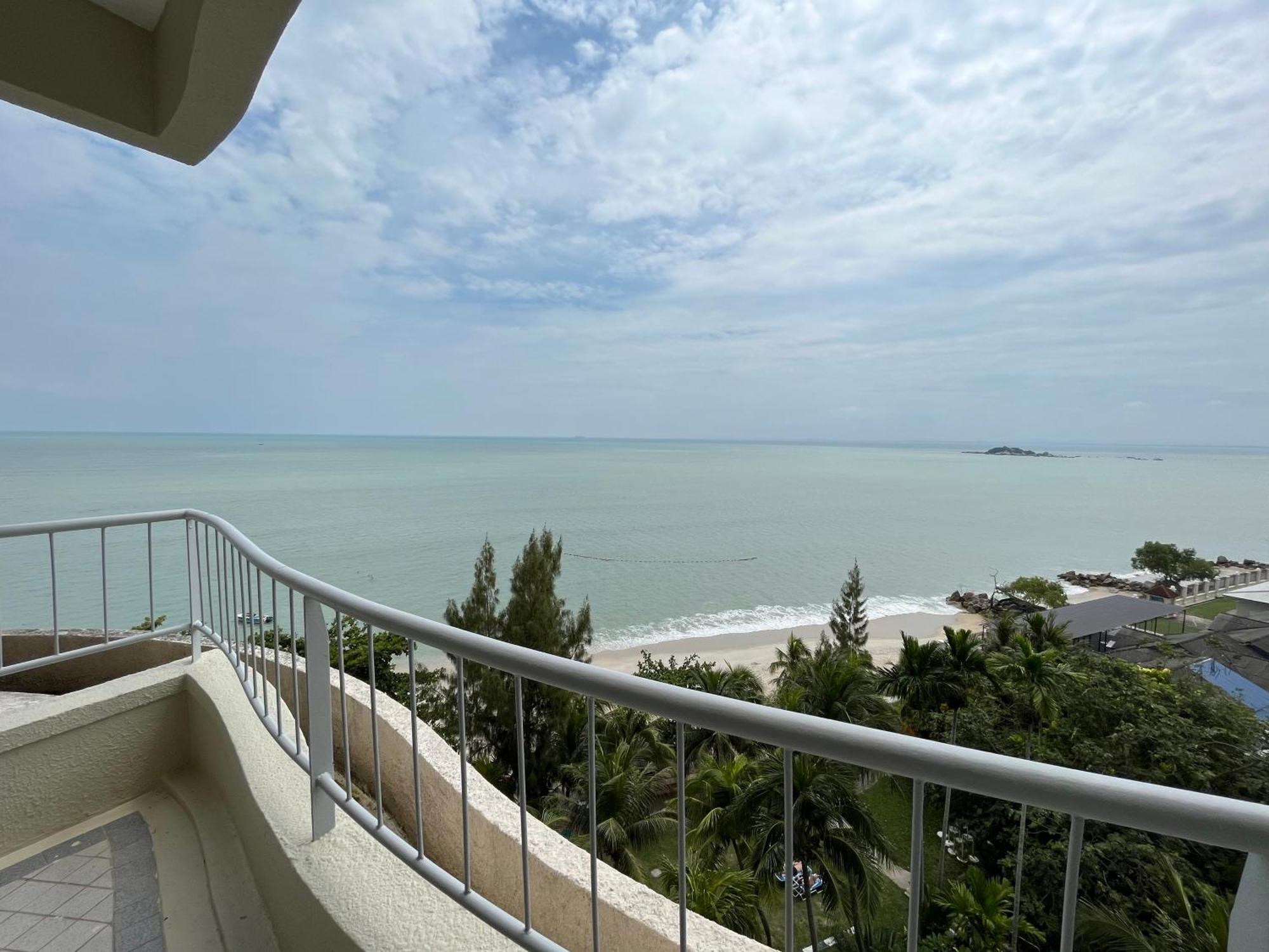 Paradise By The Sea In Penang By Veron At Rainbow Paradise Tanjung Bungah  Dış mekan fotoğraf
